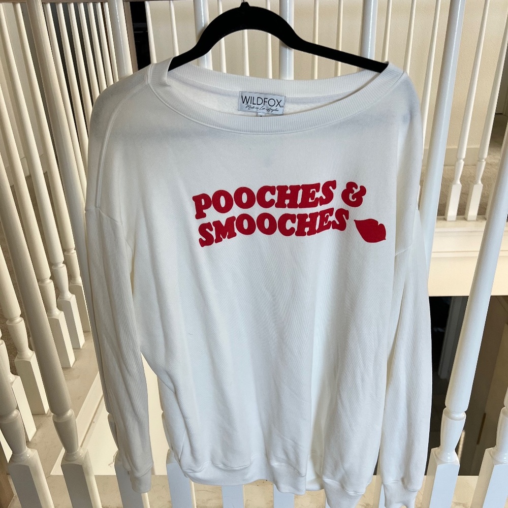 WILDFOX Pooches & Smooches Oversized White Sweater Size Smalll